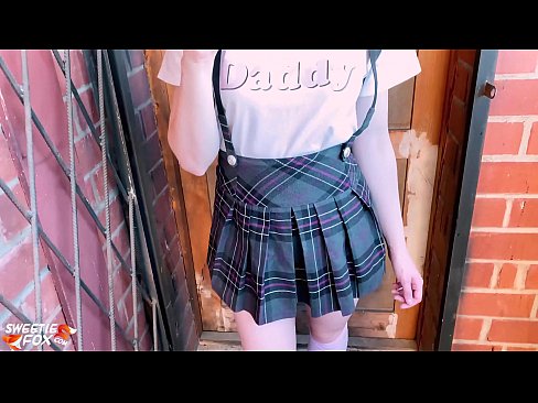 ❤️ Школачы Сосут анын Дик терең жана трахает ордуна класстар. ❌ Силиктөө видео боюнча бизде