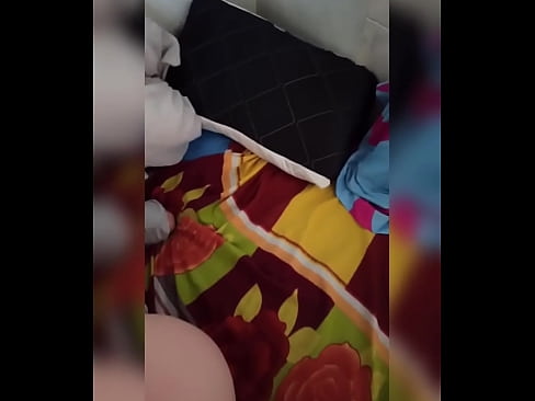 ❤️ Менин комнаташым үйдө жалгыз калат, анткени күйөөсү каникулга кетип жатат, мен аны сиккенге жана эшегин сүткө толтурганга мүмкүнчүлүк берем ❌ Силиктөө видео боюнча бизде